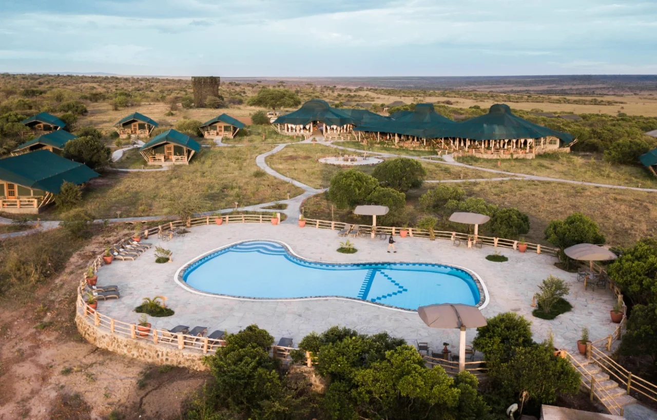 swimming_pool_at_the_masai_mara